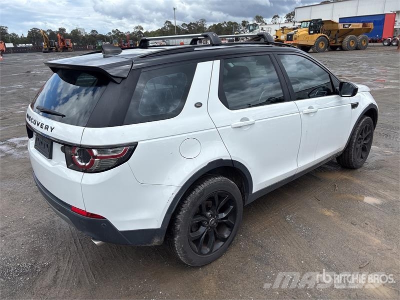 Land Rover Discovery Sport SUV Kistehergépjárművek