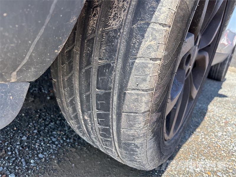 Land Rover Discovery Sport SUV Kistehergépjárművek