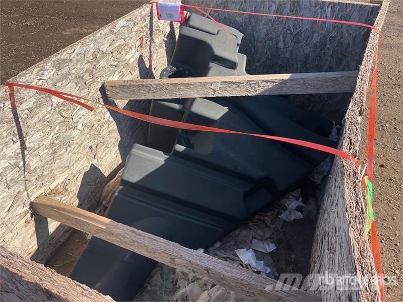  LH Fuel Tank Tank (Unused) 燃料タンクと添加剤用タンク