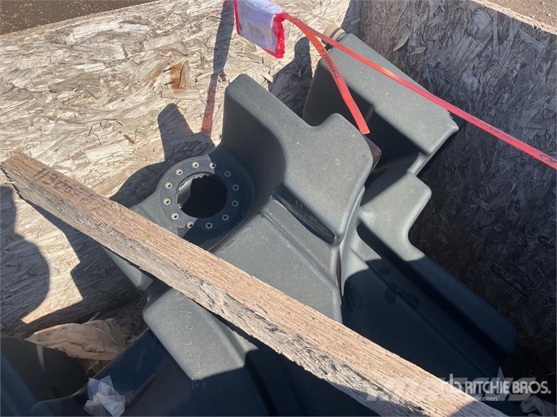  LH Fuel Tank Tank (Unused) 燃料タンクと添加剤用タンク