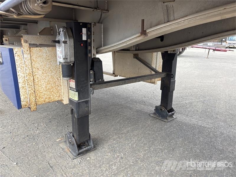 Liberty Freighters 13.6 m Tri/A Flatbed Trailer مقطوروات مسطحة/مفصلية الجوانب