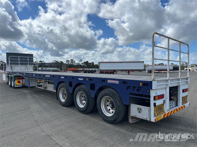 Liberty Freighters 13.6 m Tri/A Flatbed Trailer Lavaperävaunut