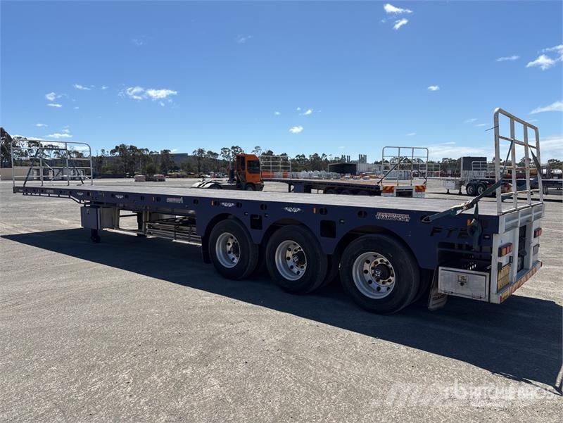 Liberty Freighters 13.6 m Tri/A Flatbed Trailer Lavaperävaunut
