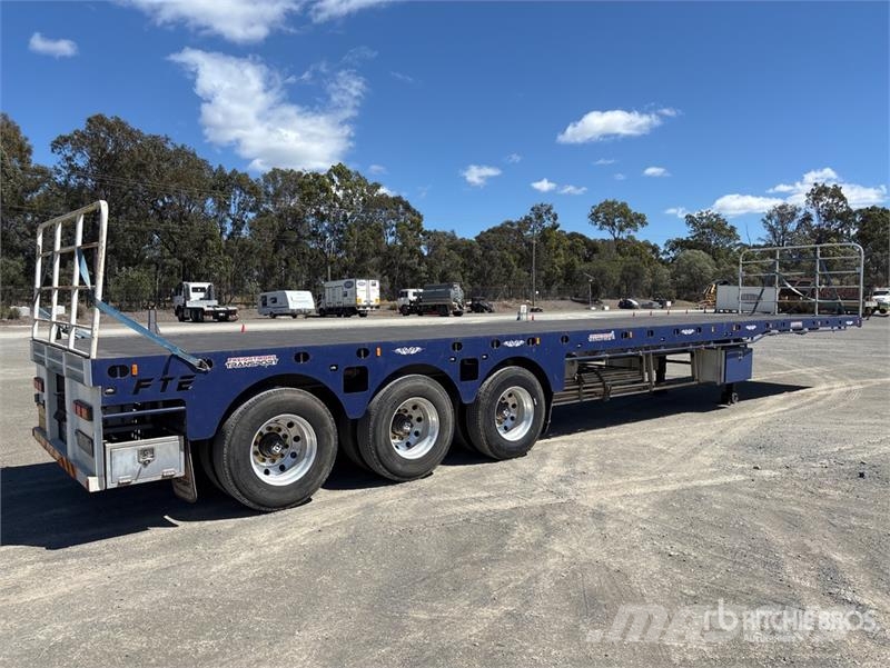 Liberty Freighters 13.6 m Tri/A Flatbed Trailer Lavaperävaunut