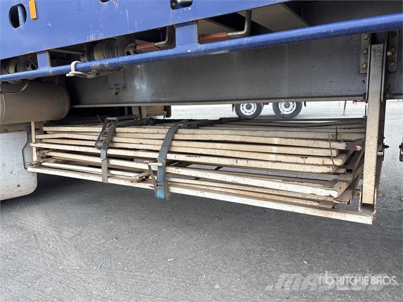Liberty Freighters 13.6 m Tri/A Flatbed Trailer مقطوروات مسطحة/مفصلية الجوانب