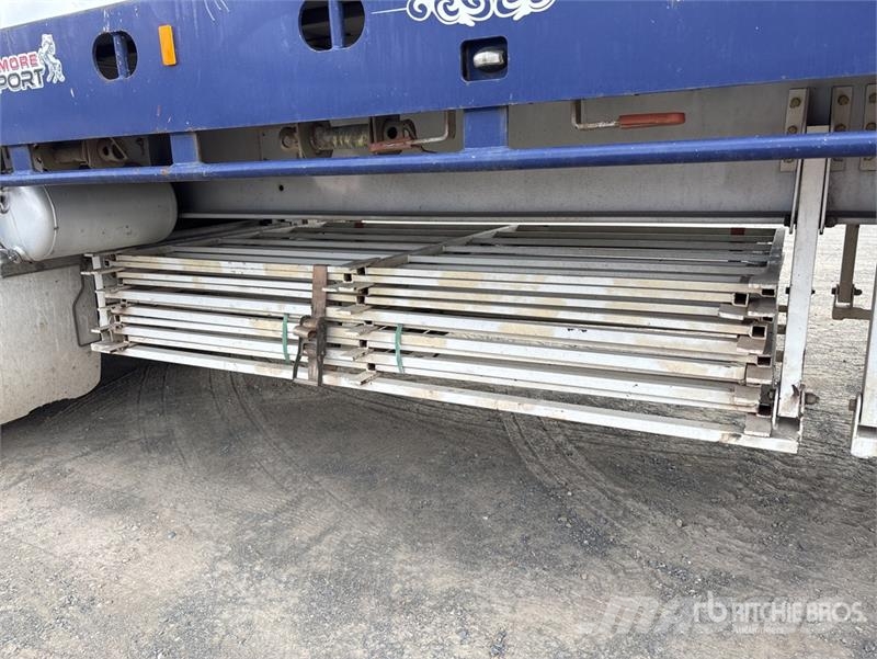 Liberty Freighters 13.6 m Tri/A Flatbed Trailer مقطوروات مسطحة/مفصلية الجوانب