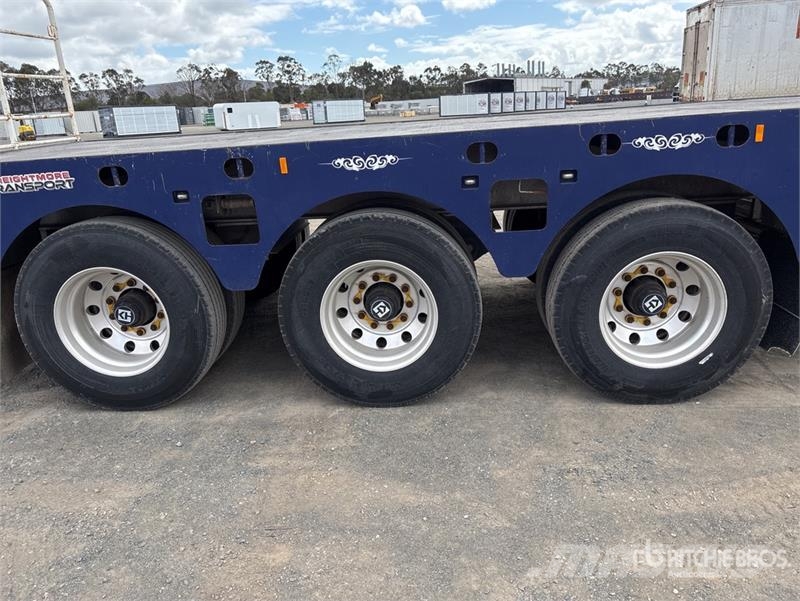 Liberty Freighters 13.6 m Tri/A Flatbed Trailer مقطوروات مسطحة/مفصلية الجوانب