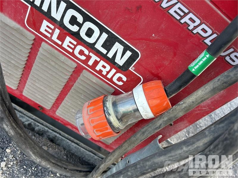 Lincoln Electric Electric Powerplus II 500 60 A Mobile MIG Welding Equipment