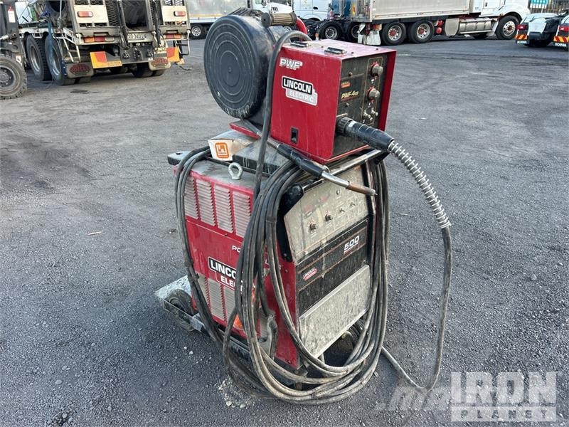 Lincoln Electric Electric Powerplus II 500 60 A Mobile MIG Welding Equipment