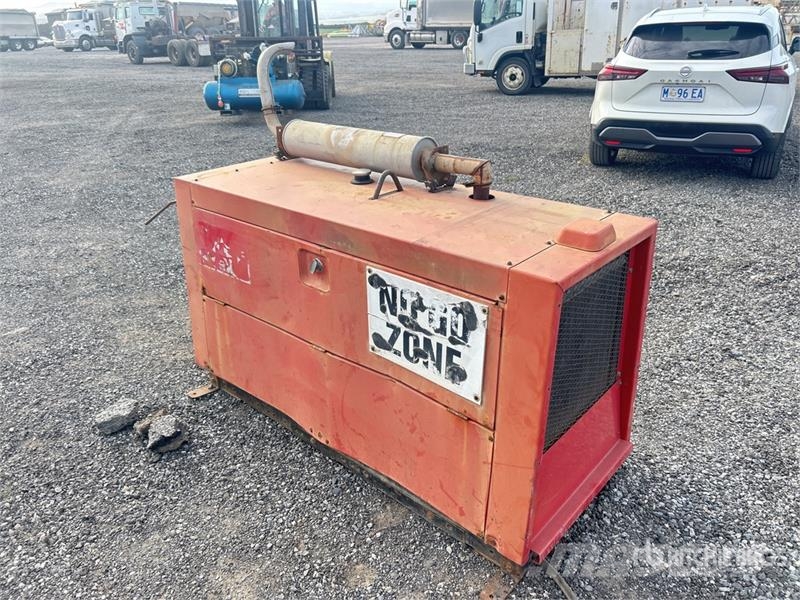 Lincoln SA500-I Engine Driven Welder (Inoperable) Welding Equipment