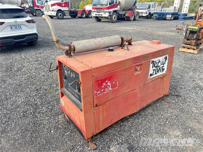Lincoln SA500-I Engine Driven Welder (Inoperable) Welding Equipment