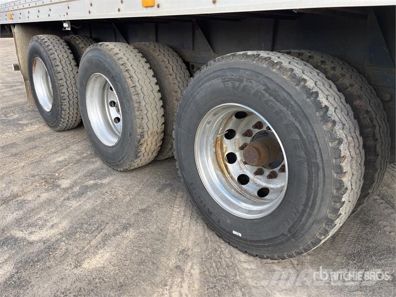 Lucar 13.5 m Tri/A Refrigerated Trailer Temperature controlled semi-trailers