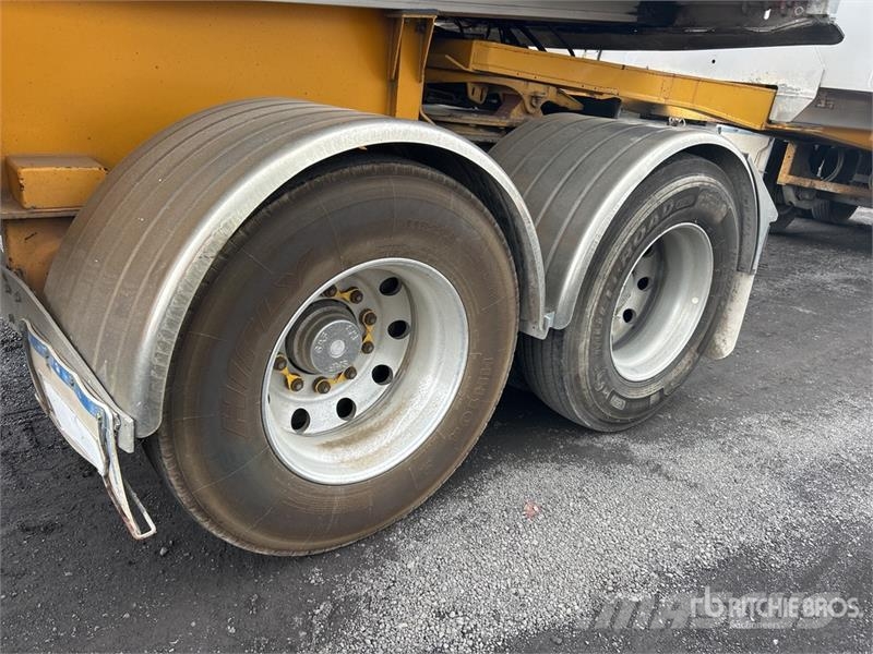Lusty 14.9 m Bogie/A Stag Combination End Dump Tra Tipper trailers