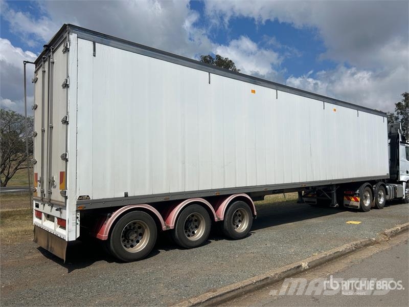 Lusty Pumpa 13.6 m Tri/A Moving Floor Trailer Tovorne pohodne polprikolice