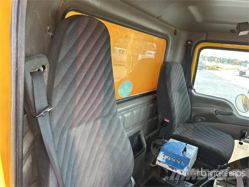 Mack CH6668RST Metroliner 16000 L 8x4 Twin-Steer Water  Kamioni za vodu