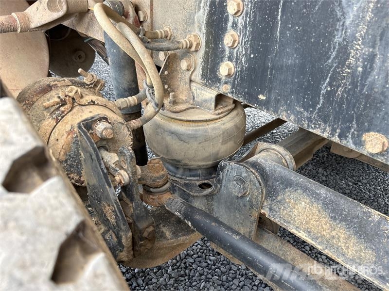 Mack CH6668RST Metroliner 16000 L 8x4 Twin-Steer Water  Kamioni za vodu
