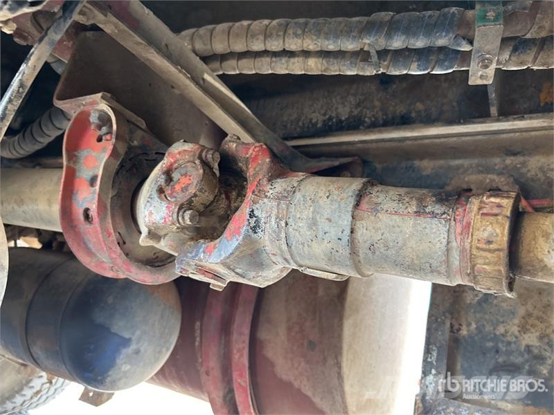 Mack CH6668RST Metroliner 16000 L 8x4 Twin-Steer Water  Kamioni za vodu