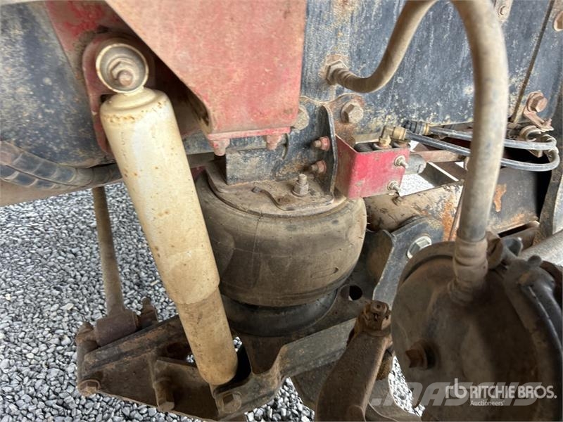 Mack CH6668RST Metroliner 16000 L 8x4 Twin-Steer Water  Kamioni za vodu