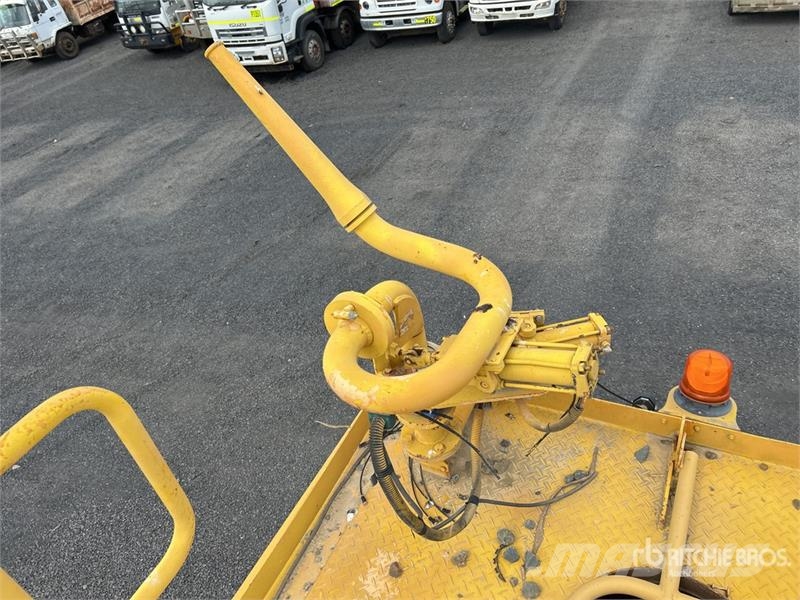Mack CH6668RST Metroliner 16000 L 8x4 Twin-Steer Water  Kamioni za vodu