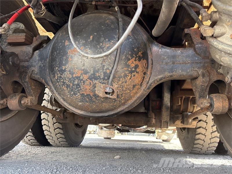 Mack CL788RS 6x4 T/A Dump Truck Billenő teherautók