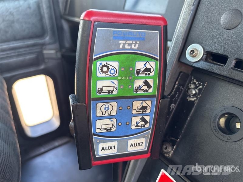 Mack CL788RS 6x4 T/A Dump Truck Billenő teherautók