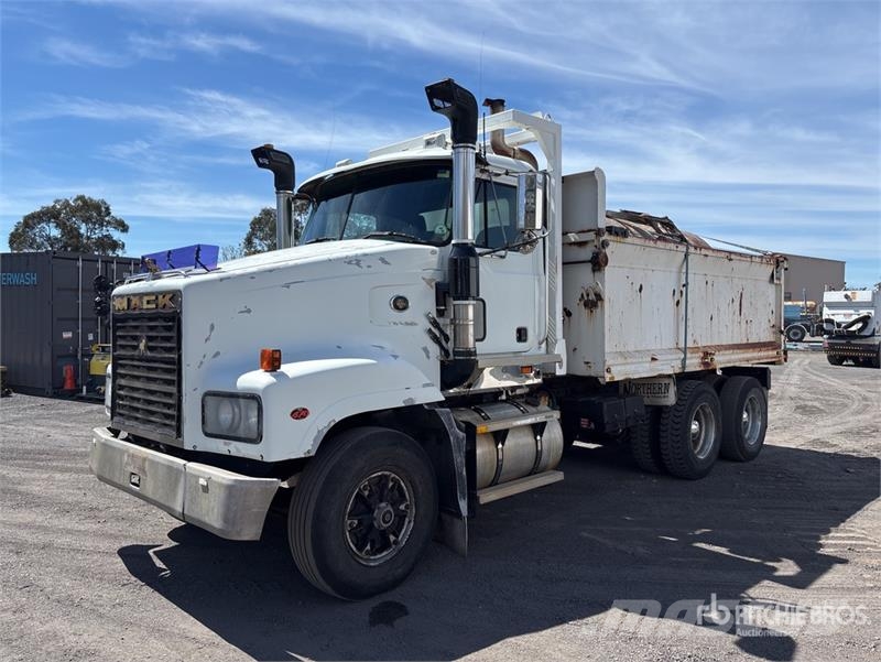 Mack CL788RS 6x4 T/A Dump Truck Billenő teherautók