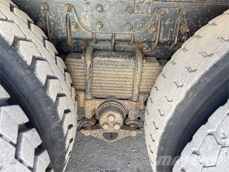 Mack CL788RS 6x4 T/A Dump Truck Billenő teherautók