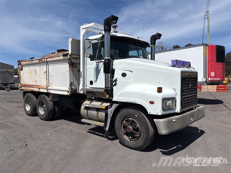 Mack CL788RS 6x4 T/A Dump Truck Billenő teherautók