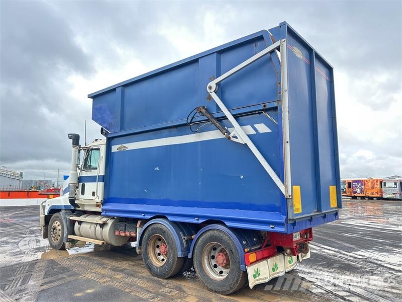 Mack CLS 6x4 Silage Truck Anders