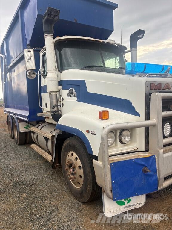 Mack CLS Silage Truck Autre camion