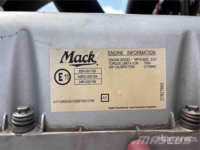 Mack CLXT 6x4 T/A Sleeper Truck Tractor Trekkers