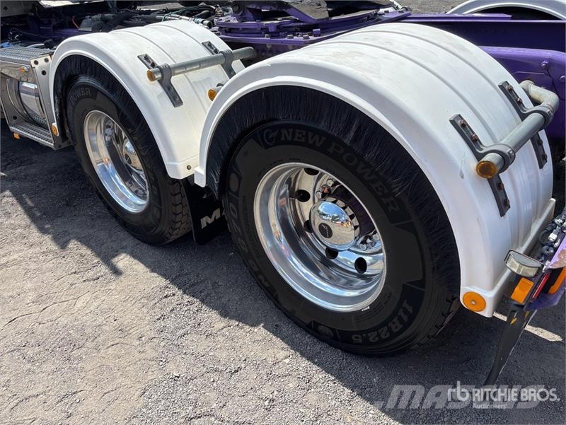 Mack CLXT 6x4 T/A Sleeper Truck Tractor Trekkers
