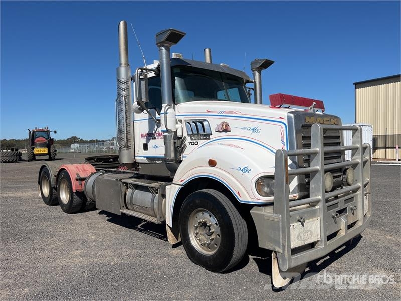 Mack CLXT Super-Liner 6x4 T/A Day Cab Truck Tractor Prime Movers