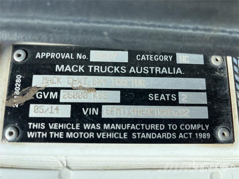Mack CLXT Super-Liner 6x4 T/A Day Cab Truck Tractor Prime Movers