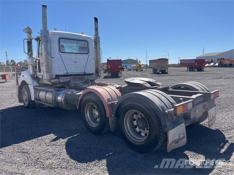 Mack CLXT Super-Liner 6x4 T/A Day Cab Truck Tractor Prime Movers