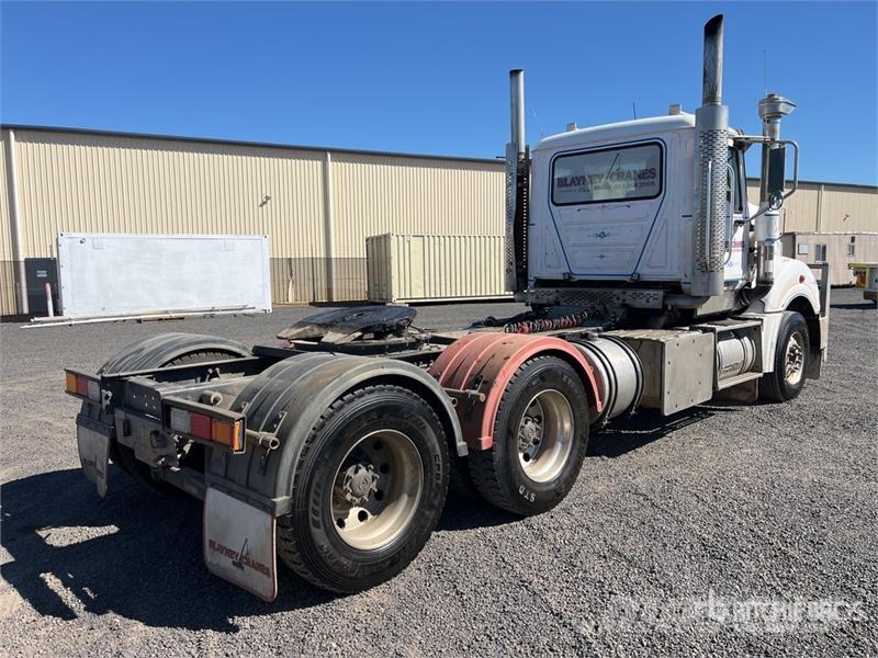 Mack CLXT Super-Liner 6x4 T/A Day Cab Truck Tractor Prime Movers