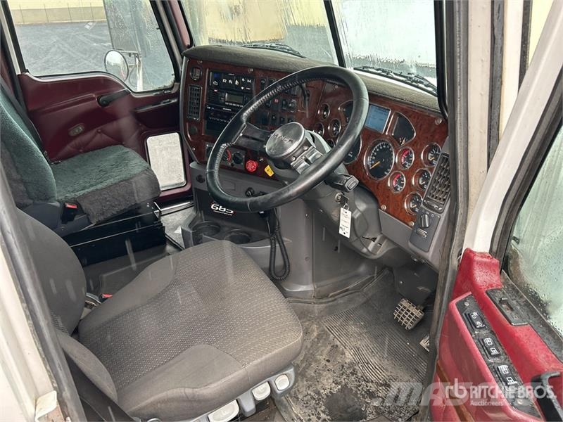 Mack CLXT Super-Liner 6x4 T/A Sleeper Truck Tractor Tegljači