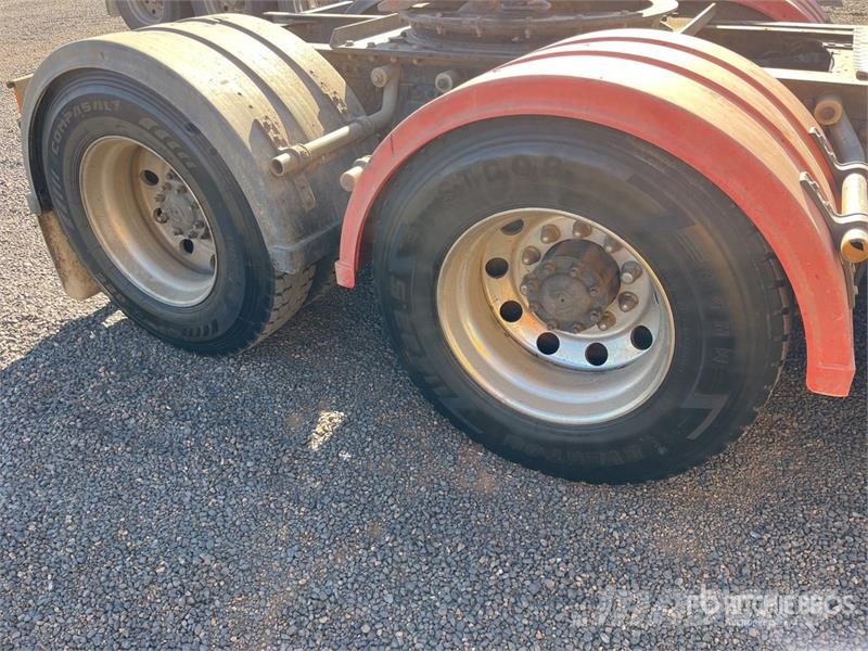 Mack CLXT Super-Liner 6x4 T/A Day Cab Truck Tractor Prime Movers