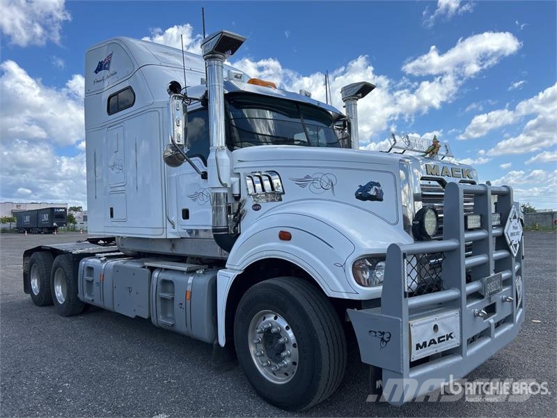 Mack CLXT Superliner aux enchères | Mack CLXT Superliner tracteur ...