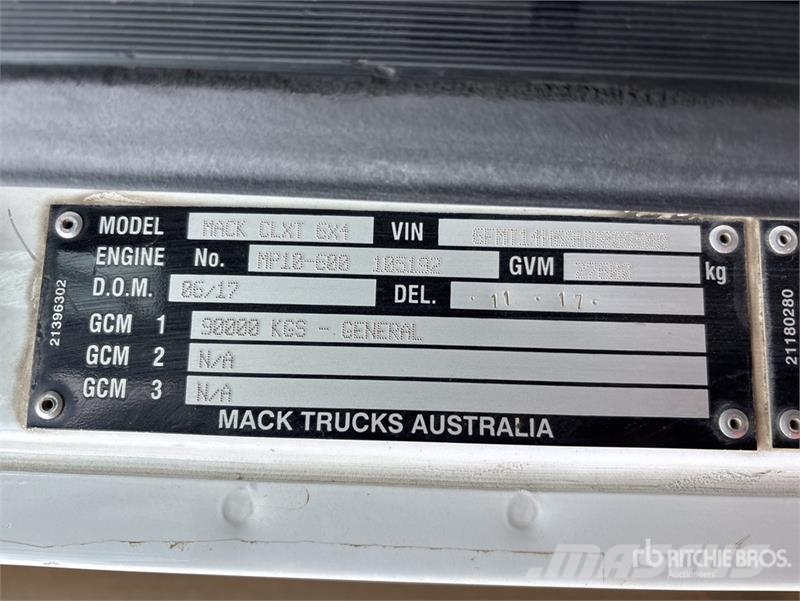 Mack CLXT Superliner 6x4 Sleeper T/A Dump Truck Самоскиди