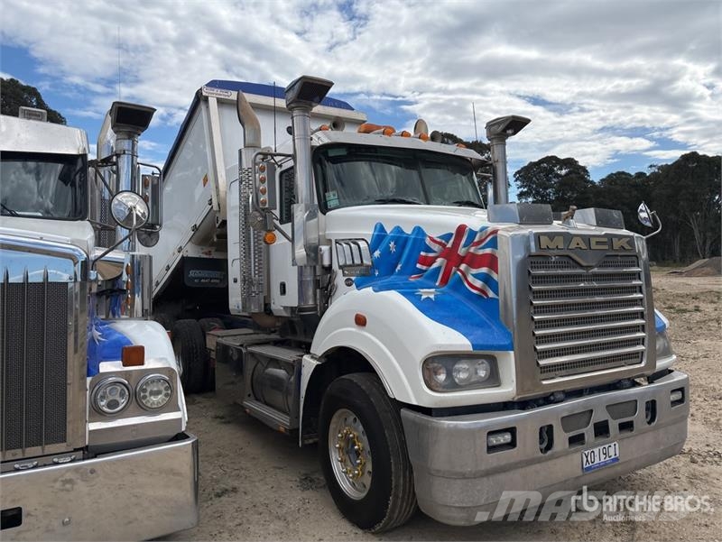 Mack CLXT Superliner 6x4 T/A Dump Truck Tipper trucks