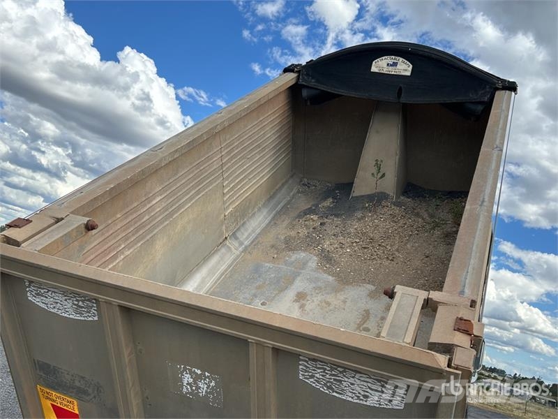 Mack CMHR Trident 6x4 T/A Dump Truck Грузовики-Самосвалы