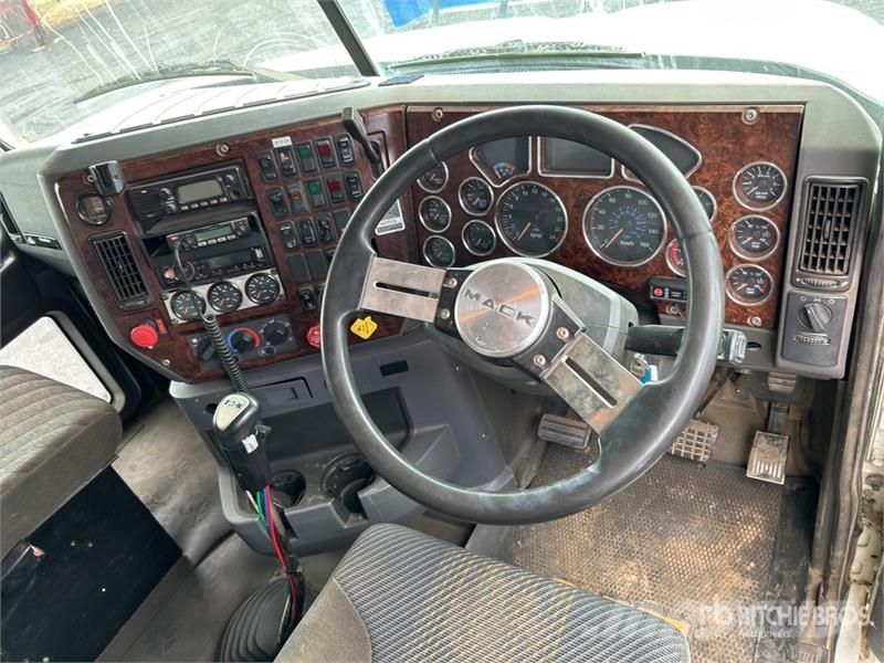 Mack CMHR Trident 6x4 T/A Dump Truck Грузовики-Самосвалы