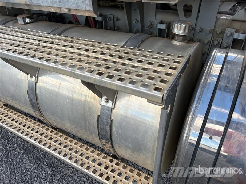 Mack CMHR Trident 6x4 T/A Dump Truck Грузовики-Самосвалы
