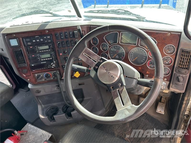 Mack CMHR Trident 6x4 T/A Dump Truck Грузовики-Самосвалы