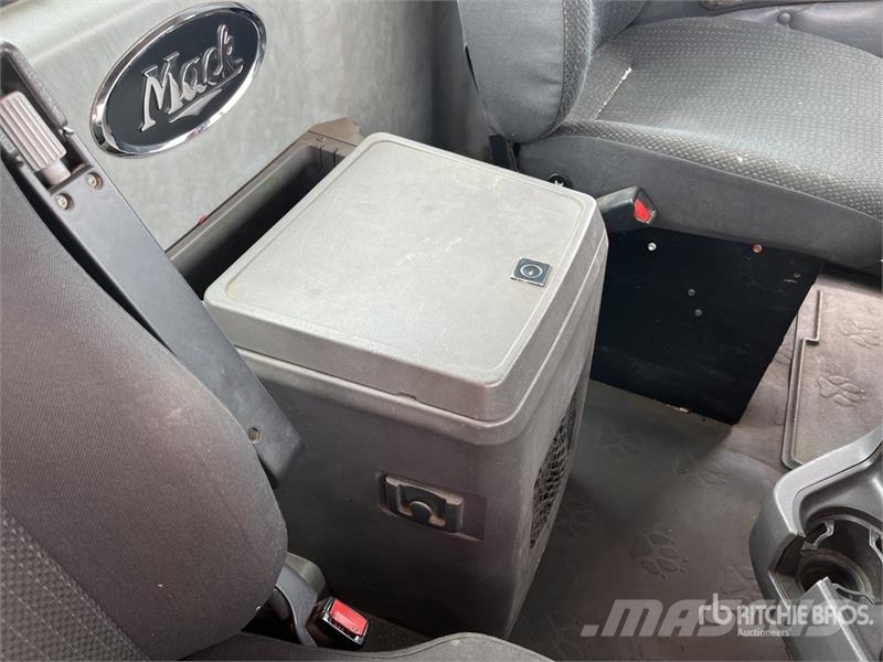 Mack CMHT Trident Traktorske jedinice