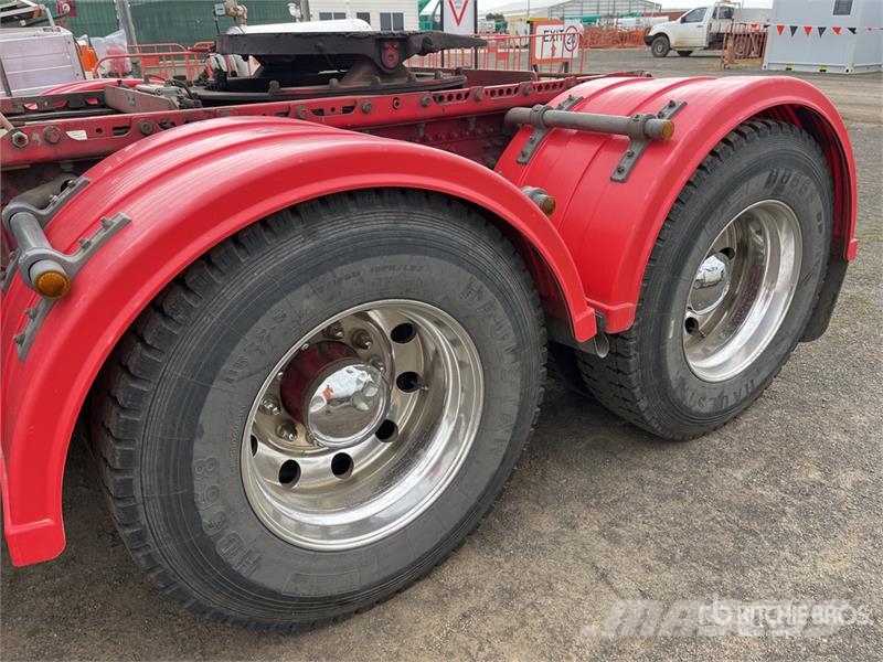 Mack CMHT Trident 6x4 T/A Day Cab Truck Tractor Sattelzugmaschinen