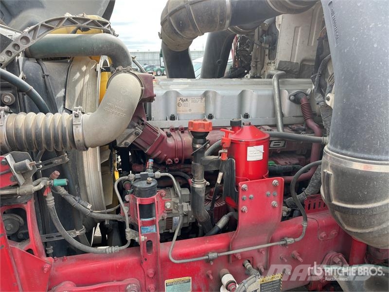Mack CMHT Trident 6x4 T/A Day Cab Truck Tractor Sattelzugmaschinen