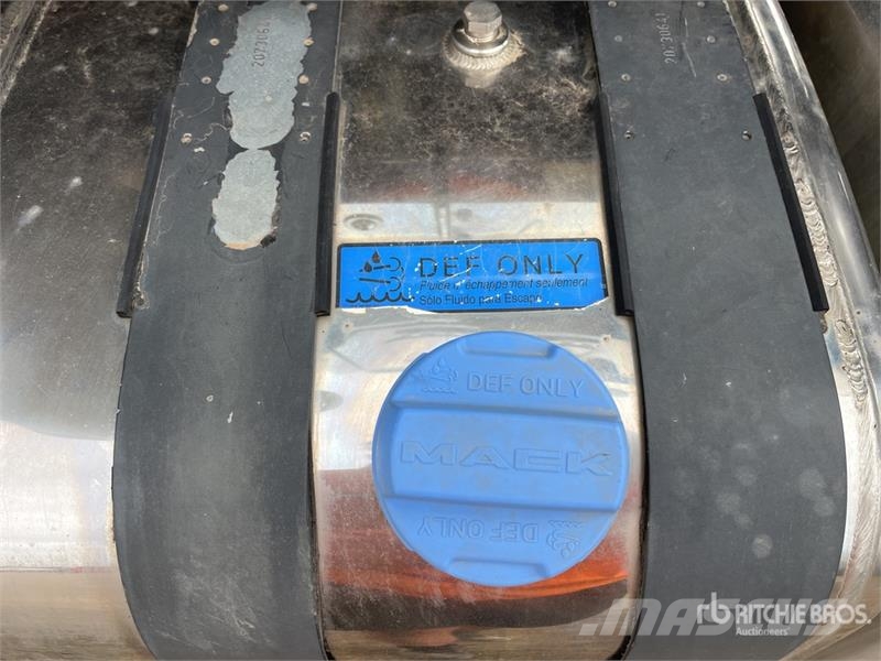 Mack CMHT Trident 6x4 T/A Day Cab Truck Tractor Sattelzugmaschinen