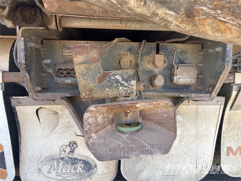 Mack CMMR Granite 6x4 T/A Dump Truck 傾卸式卡車